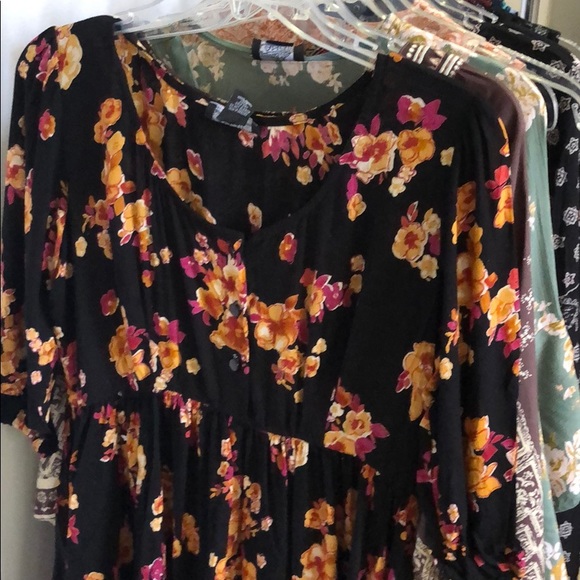 GIRLY & FLIRTY BOHO STYLE FLORAL PRINT DRESS - Picture 6 of 9